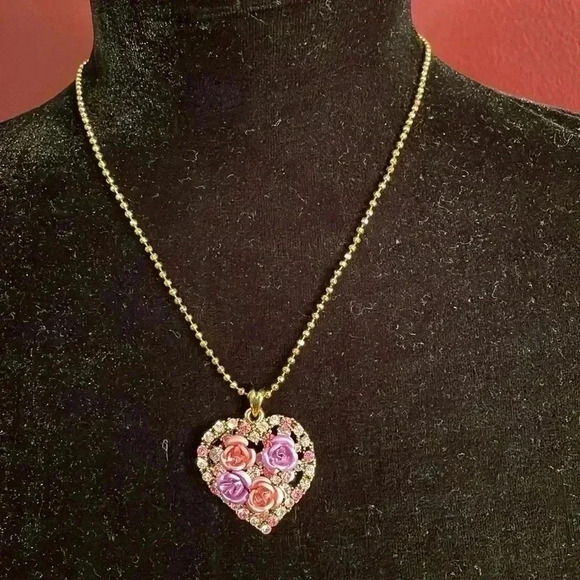 Lauren-Spencer Heart Shaped Rose Necklace - Picture 1 of 8